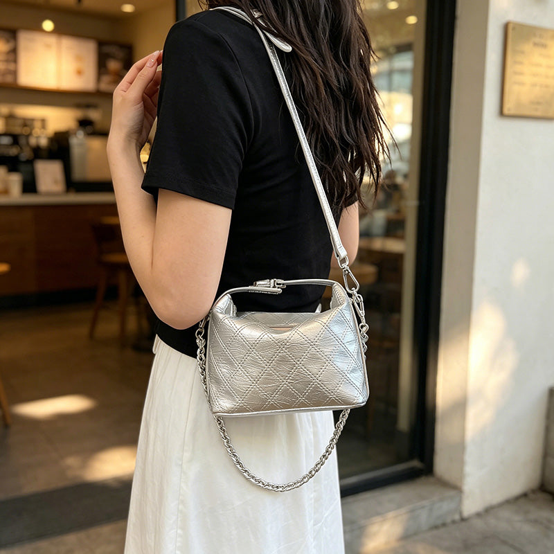 Bolso Mini Acolchado para Mujer con Cadena Metálica | Bolso Crossbody Elegante y Moderno